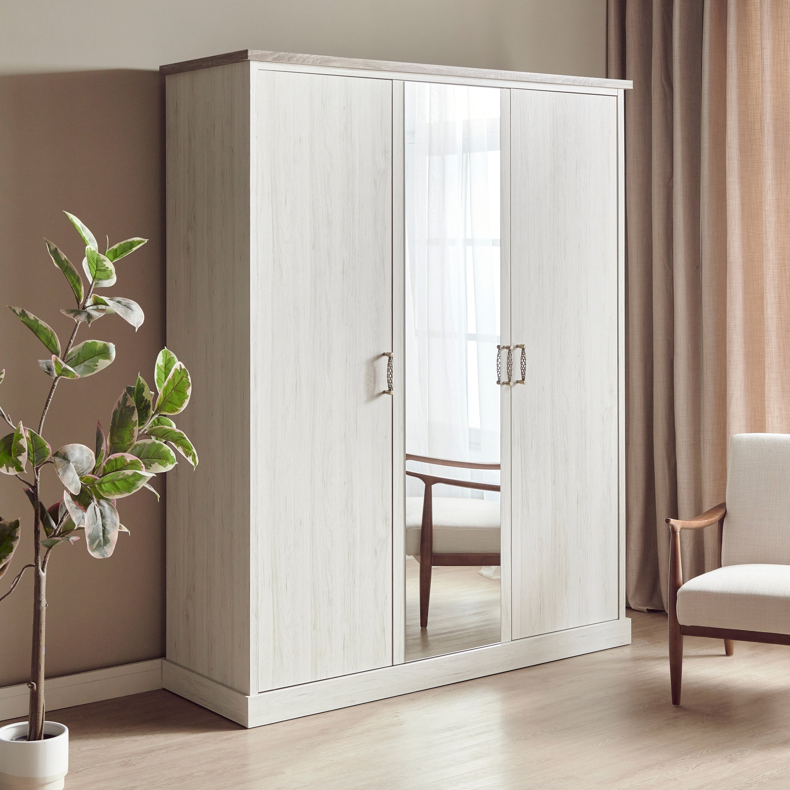 Armoire