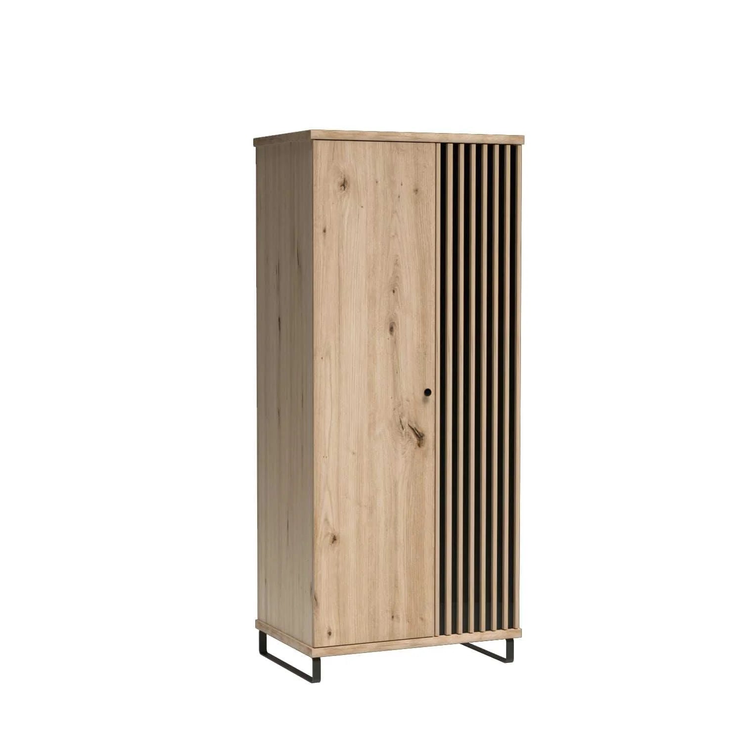 Armoire spacieuse avec rangements et barre de suspension